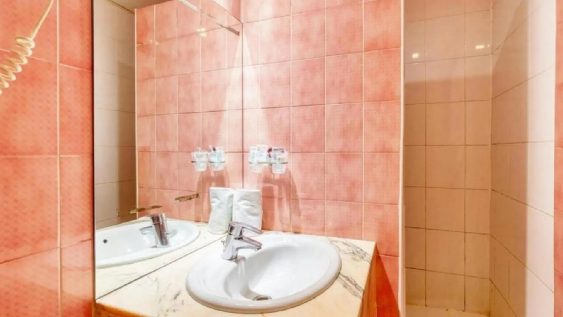 Hotel Nord Est 3*