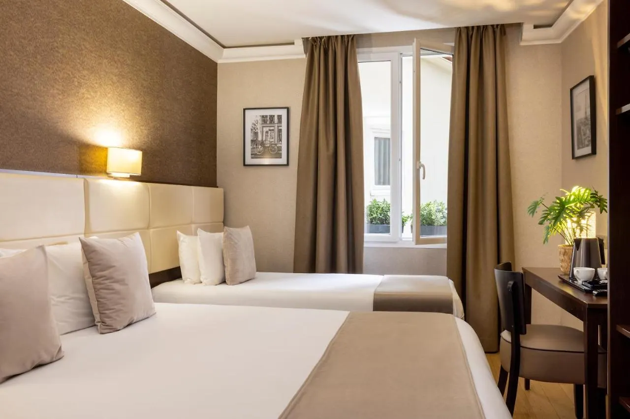 Nord Est Hotel Parijs